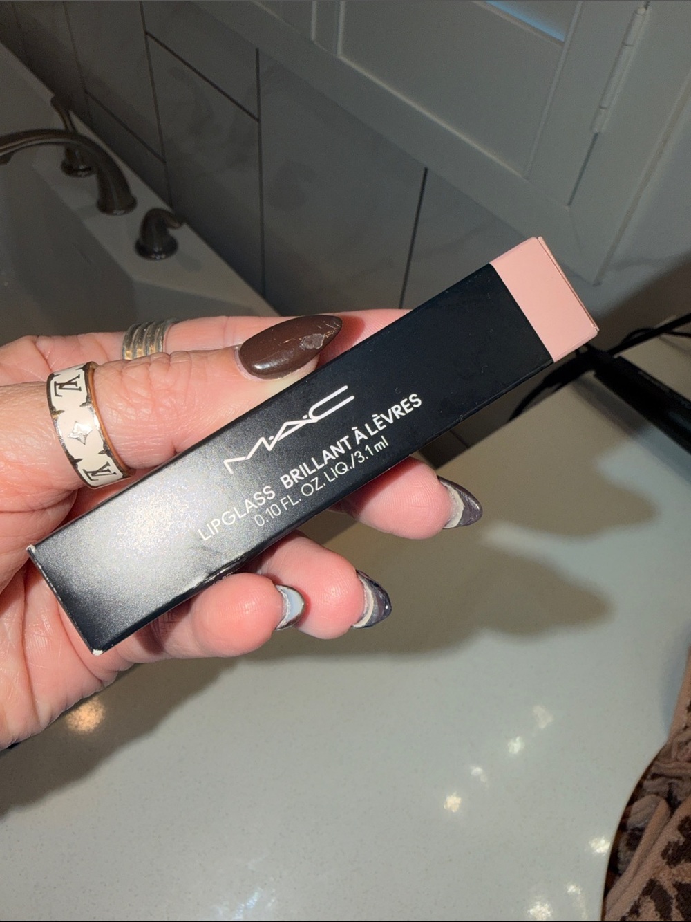 MAC LIP GLOSS - Oyster Girl